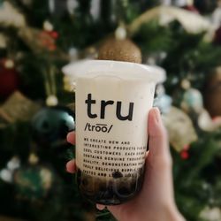 Tru Tea - Cookies n' cream bubble tea with extra oreo pieces