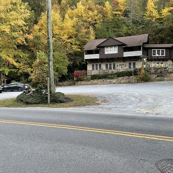 Red Oak Bistro - Parking across the street - Cafes Near Me - Gatlinburg, Tennessee