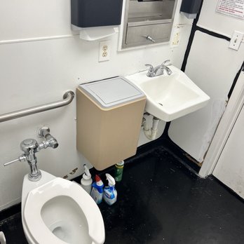 Stuffed - Unisex bathroom: nice and clean - Mexican Near Me - San Antonio, Texas Stuffed - Unisex bathroom: nice and clean - Mexican Near Me - San Antonio, Texas