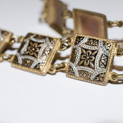 Davinci Images - Antique Bracelet