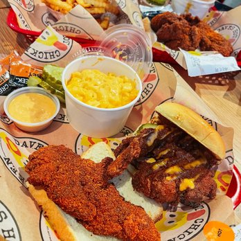 Dave's Hot Chicken - Combo #3 - Chicken Shop Near Me - Chicago, Illinois Dave's Hot Chicken - Combo #3 - Chicken Shop Near Me - Chicago, Illinois
