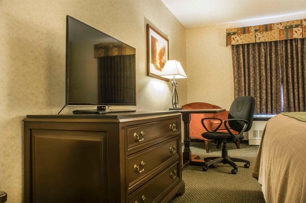 Comfort Inn 20 Photos Hotels 815 Mara St Sarnia On Phone