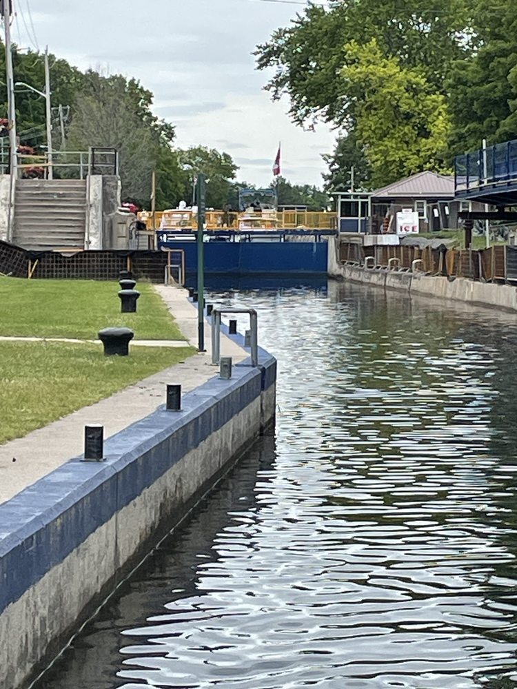 EGAN MARINE HOUSEBOAT RENTALS Updated October 2024 10 Photos RR 4