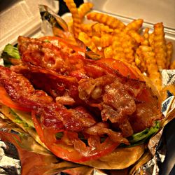 HoodRolls - BLT