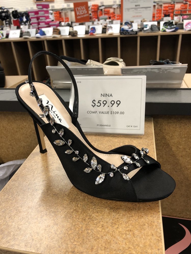 DSW DESIGNER SHOE WAREHOUSE Updated September 2024 37 Photos & 16