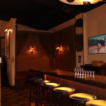 Le Parisien - Inside - French Near Me - Oklahoma City, Oklahoma
