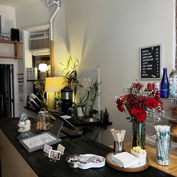 Dreamers Coffee House - Counter - Coffee & Tea Near Me - New York, New York Dreamers Coffee House - Counter - Coffee & Tea Near Me - New York, New York