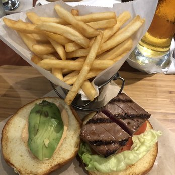 PGA Tour Grill - Turtle Bay - Bars Near Me - Honolulu, Hawaii