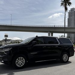ATT Limo  - 2023 Chevrolet Suburban 7-Passenger luxury SUV with Leather seats