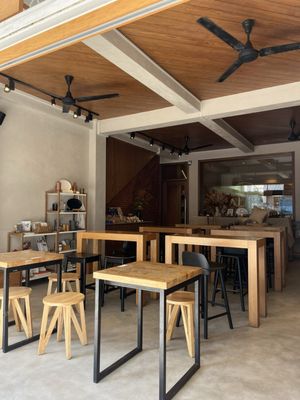 Plain Vanilla Tiong Bahru by null