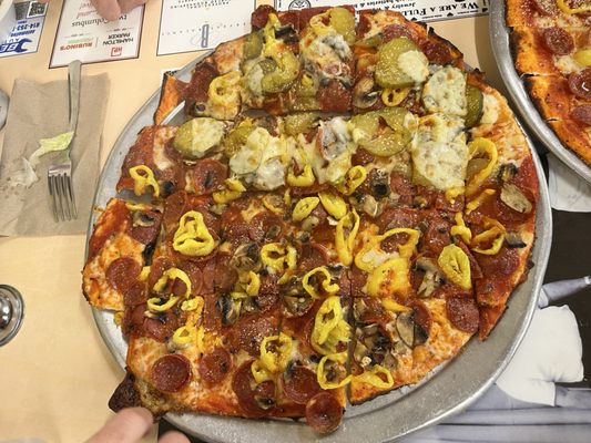 Rubinos Pizza by null