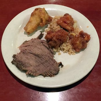 Great Wall Super Buffet - Roast Beef, Chicken Wing, General Tso Chicken on Fried Rice - Chinese Near Me - Shawnee, Kansas