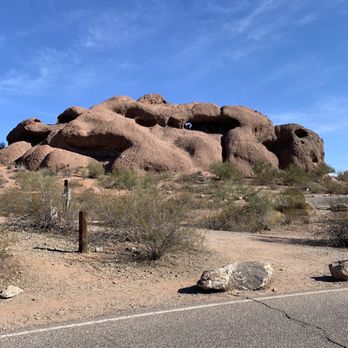 Hole-in-the-Rock - Hiking Near Me - Phoenix, Arizona