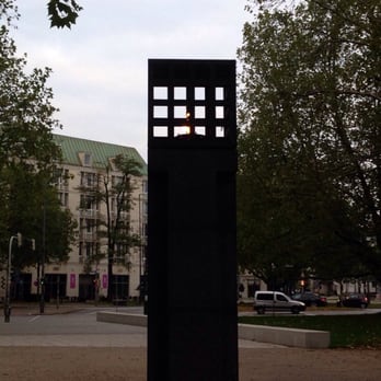 Maximiliansplatz - Parks Near Me - Munich, BY