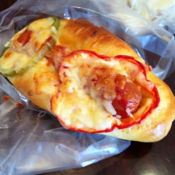 Paris Baguette - Bakeries Near Me - Glendale, California