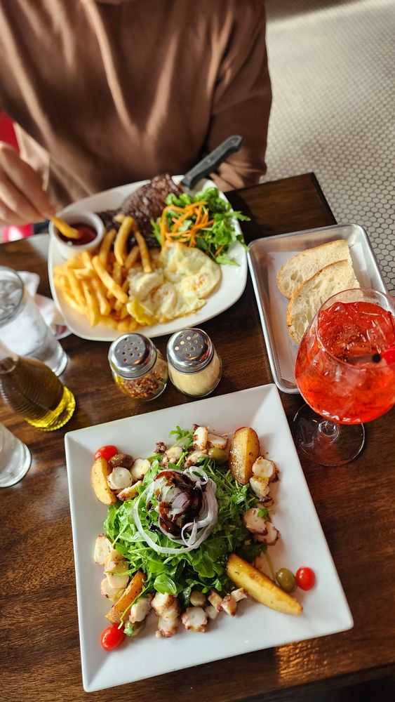 ZAZA Italian Gastrobar & Pizzeria