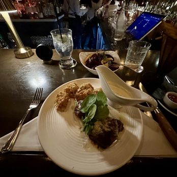 J Carver’s - 10 ounce filet carpet bag style - Steakhouses Near Me - Austin, Texas J Carver’s - 10 ounce filet carpet bag style - Steakhouses Near Me - Austin, Texas