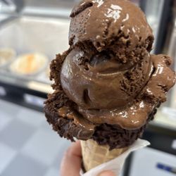 Sweet Annie's Ice Cream Parlour