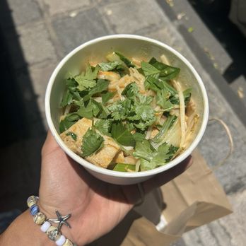 Youpo Noodles HI - Curry shrimp and pork - Noodles Near Me - Honolulu, Hawaii