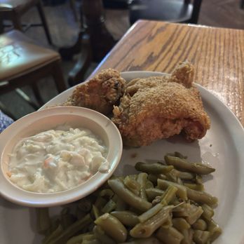 Darmstadt Inn - Quarter dark chicken - Restaurants Near Me - Evansville, Indiana