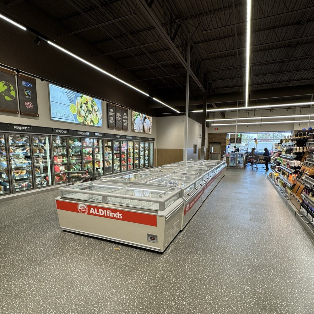 ALDI - Freezer, Wine & Beer - Grocery Near Me - Streamwood, Illinois ALDI - Freezer, Wine & Beer - Grocery Near Me - Streamwood, Illinois