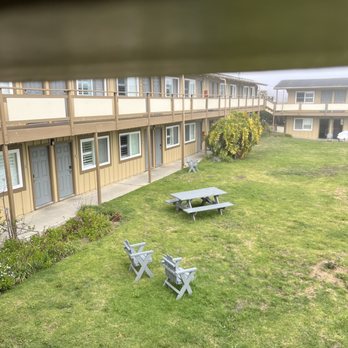 Silver Surf Motel - I'll take this weather any day! - Hotels Near Me - San Simeon, California Silver Surf Motel - I'll take this weather any day! - Hotels Near Me - San Simeon, California