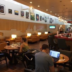 Primeclass Lounge - New and fresh airport lounge