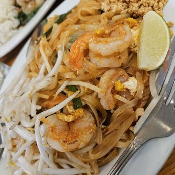 Ayada Thai - Shrimp Pad Thai - Thai Near Me - Elmhurst, New York