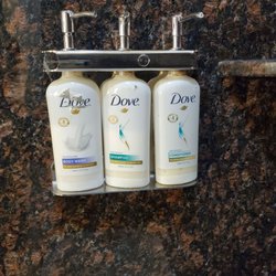 Holiday Inn Express & Suites Rockingham - Bathroom amenities - Dove bodywash/shampoo/conditioner