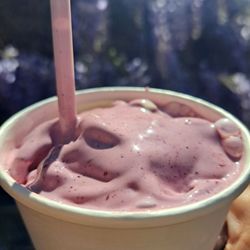 Apple Valley Country Store - Marionberry shake