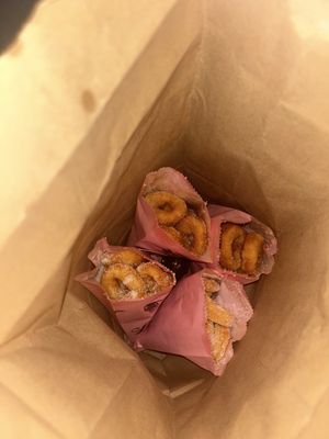 Little Lucy's by null
