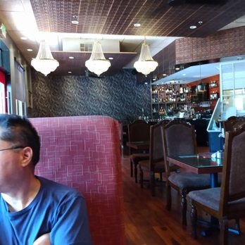 Saffron Indian Restaurant & Bar - Dining area - Indian Near Me - Orinda, California Saffron Indian Restaurant & Bar - Dining area - Indian Near Me - Orinda, California