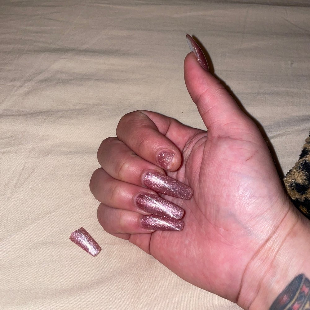 Red Persimmon Nails & Spa - Nail broken after 3 days - Nail Salons Near Me - Compton, California Red Persimmon Nails & Spa - Nail broken after 3 days - Nail Salons Near Me - Compton, California