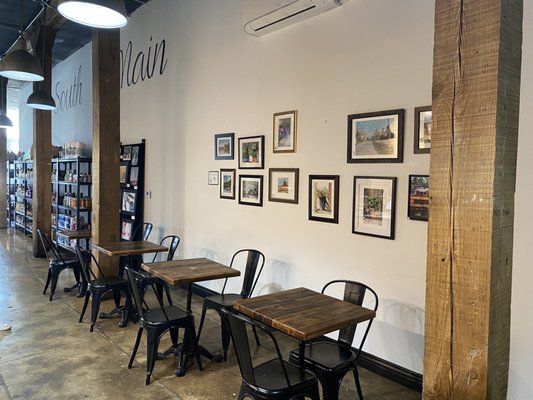 Bodega South Main by null