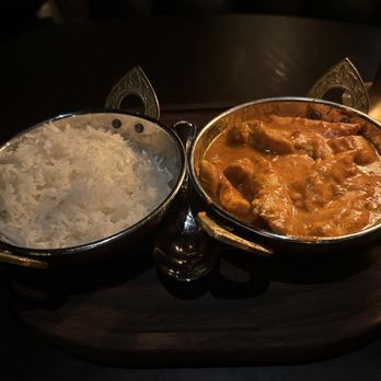 Armitage Alehouse - Chicken tikka masala - Pubs Near Me - Chicago, Illinois