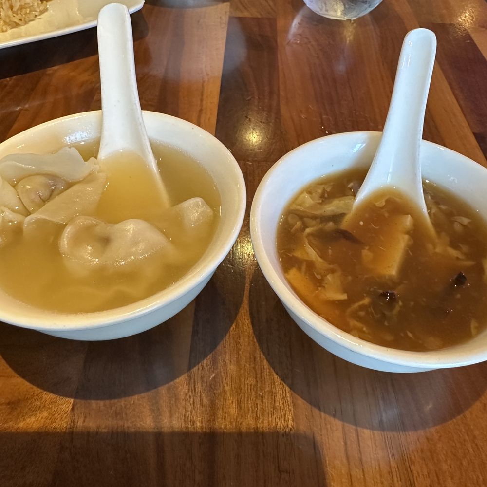 Royal China Restaurant - Won ton or hot & sour soup accompanies the lunch specials - Chinese Near Me - Santa Rosa, California Royal China Restaurant - Won ton or hot & sour soup accompanies the lunch specials - Chinese Near Me - Santa Rosa, California