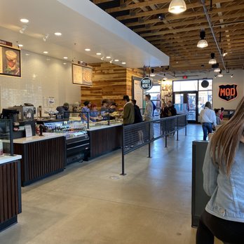 MOD Pizza - Ordering area - Pizza Near Me - Boise, Idaho