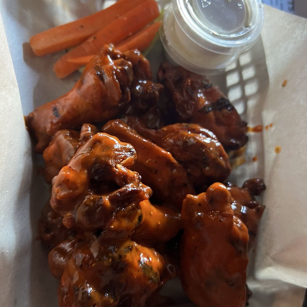 Everett's - Saucy Rossy - American Near Me - Omaha, Nebraska