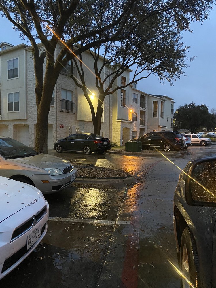 SPICEWOOD CROSSING APARTMENTS Updated September 2024 17 Photos & 11 Reviews 2925 Keller