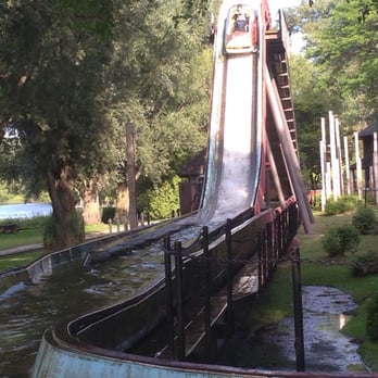 Centreville Theme Park - Log Flume ride - Amusement Parks Near Me - Toronto, Ontario Centreville Theme Park - Log Flume ride - Amusement Parks Near Me - Toronto, Ontario
