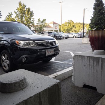 Corfinio - Enjoy the view and smell of any random car that happens to park 6 feet away... - Italian Near Me - North Easton, Massachusetts
