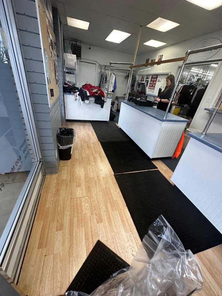 BLOOMINGTON CLEANERS Updated September 2024 22 Reviews 317 W 17th