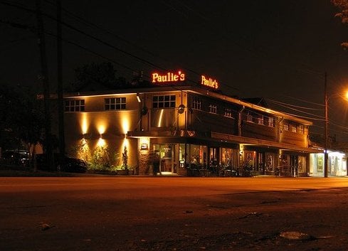 Paulie's by null