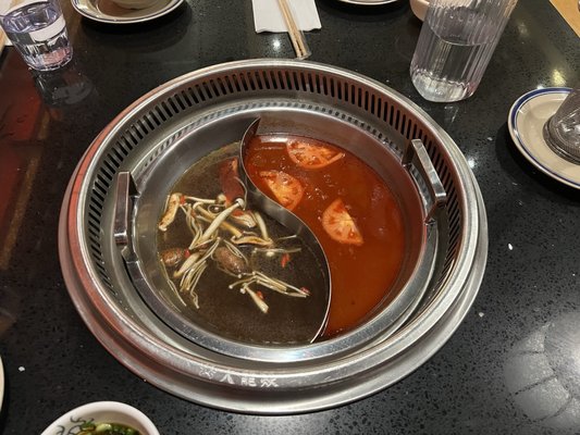 Da Long Yi Hot Pot by null