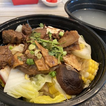 So Tasty - Original vegetable soup with vermicelli and braised beef. Full of veggies! Very filling - Noodles Near Me - Bellevue, Washington So Tasty - Original vegetable soup with vermicelli and braised beef. Full of veggies! Very filling - Noodles Near Me - Bellevue, Washington