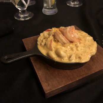 Aye Tea Elle Elevated Tapas - Seafood Mac & cheese... fake crab? Come on now - New American Near Me - College Park, Georgia