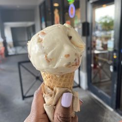 Morelli's Gourmet Ice Cream & Desserts - Afternoon treat