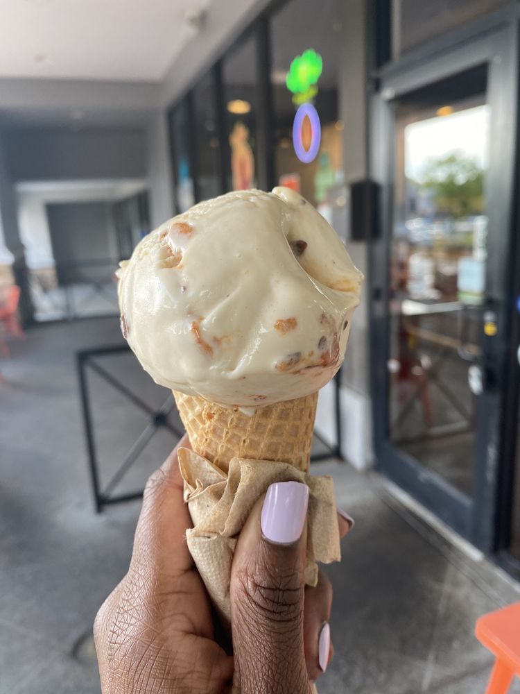 MORELLI’S GOURMET ICE CREAM & DESSERTS Updated September 2024 87