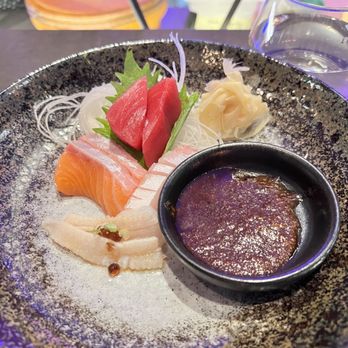 Q Sushi Bar & Omakase - Sushi Bars Near Me - Chicago, Illinois Q Sushi Bar & Omakase - Sushi Bars Near Me - Chicago, Illinois