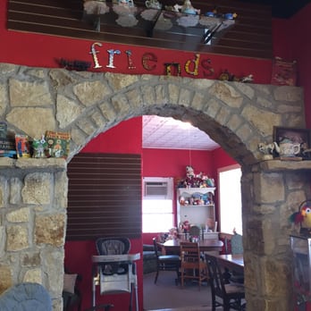 StorieBook Cafe - Delis Near Me - Glen Rose, Texas